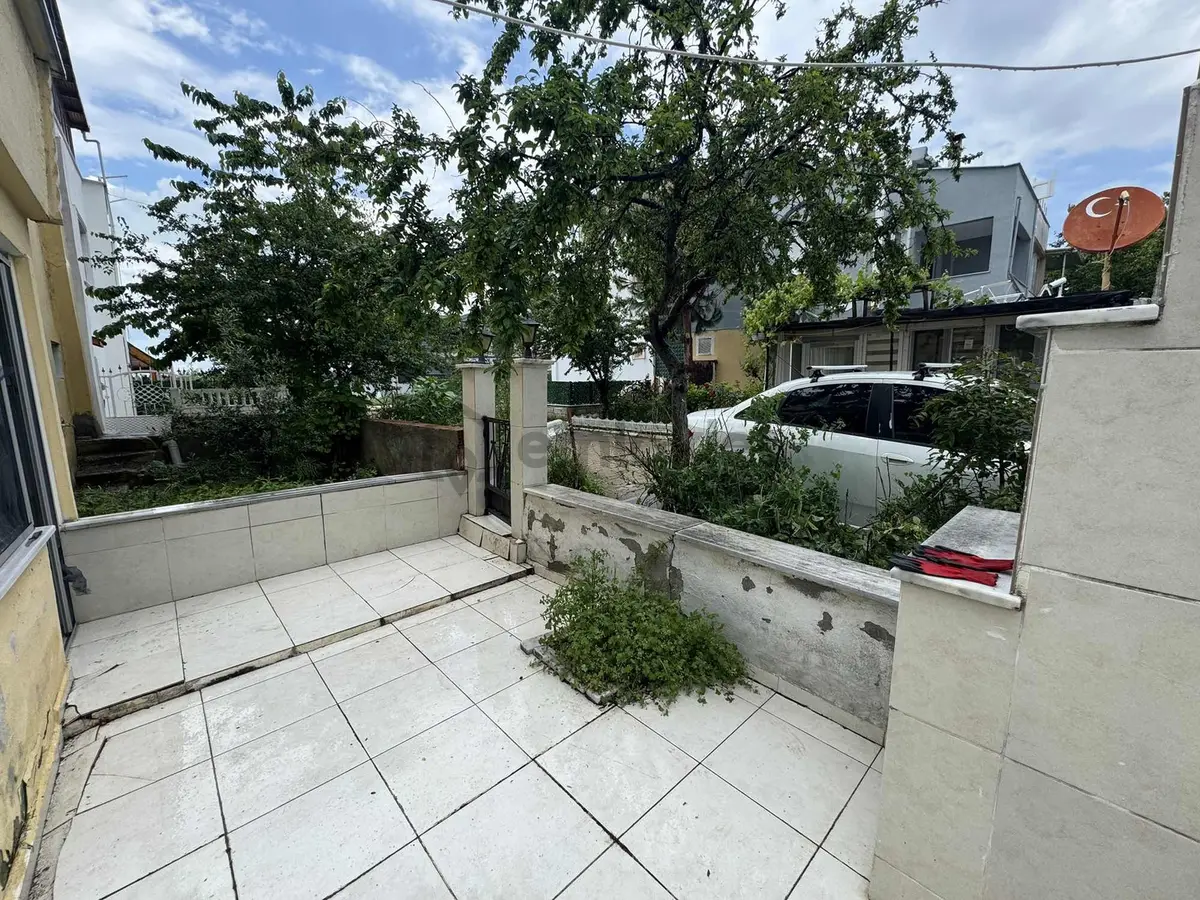 Gümüş Emlak'tan Eşyalı Satılık 1+1 Daire - 3