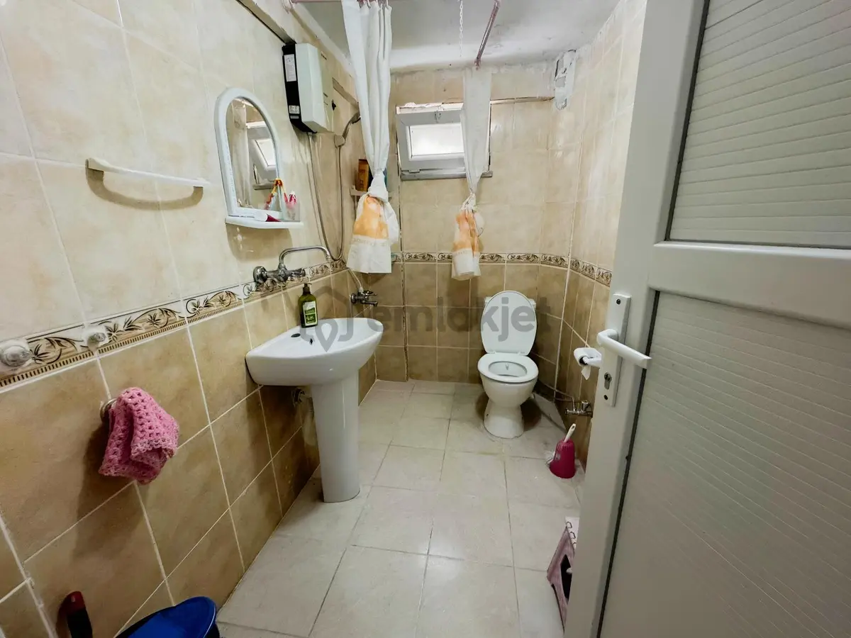 Gümüş Emlak'tan Eşyalı Satılık 1+1 Daire - 7