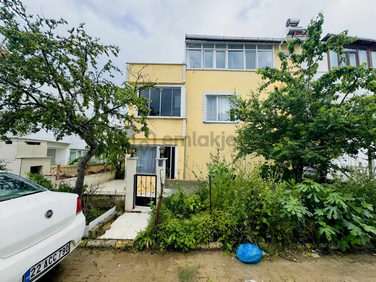 Gümüş Emlak'tan Eşyalı Satılık 1+1 Daire