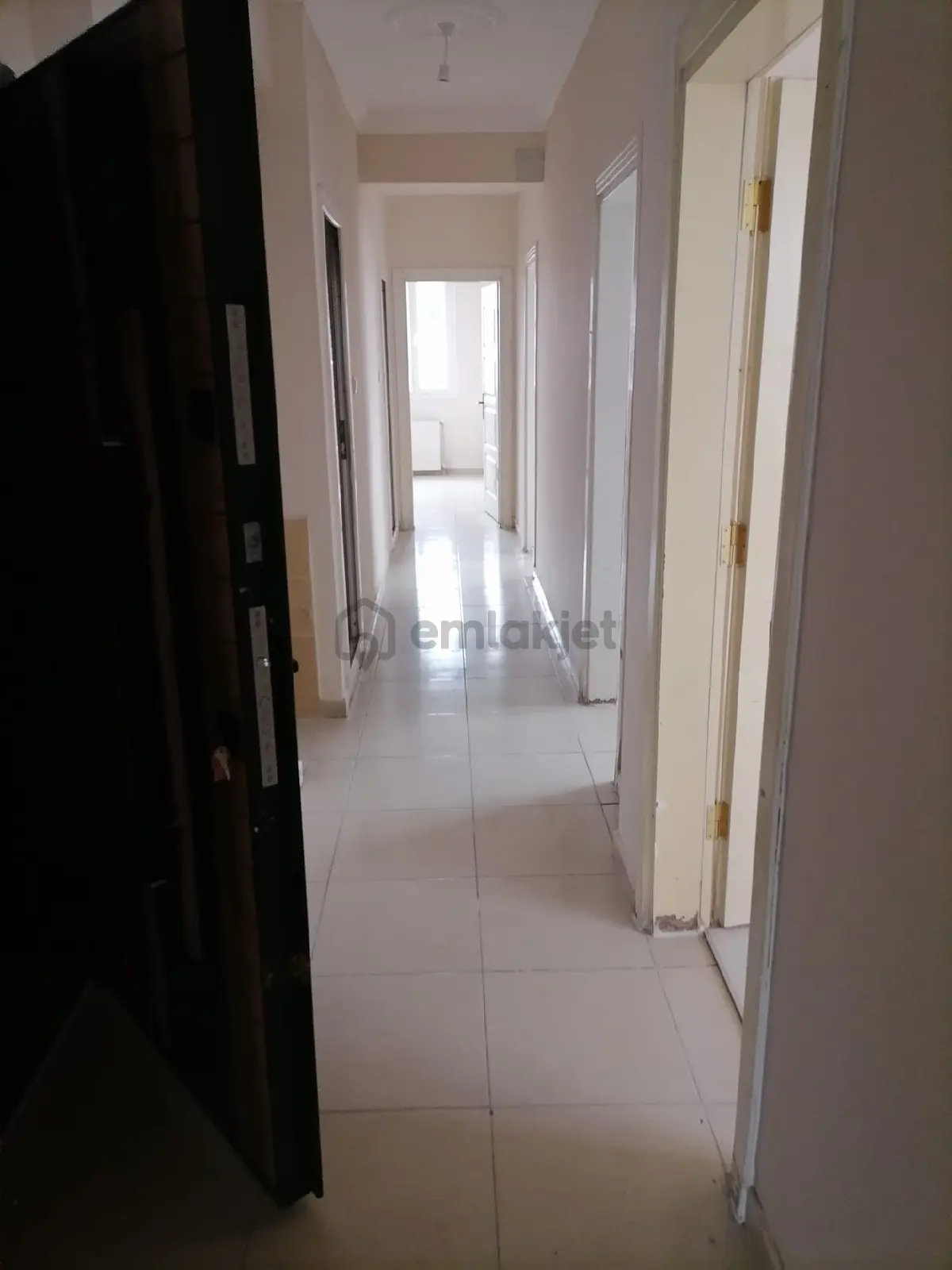 Sahibinden Acil Yeni Devlet Hastanesi Karşısında Ana Cadde Üzerinde - 11