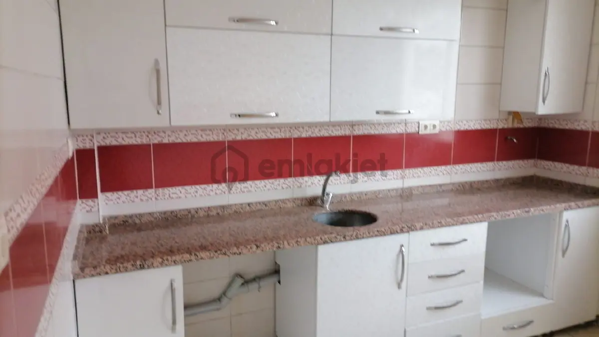 Sahibinden Acil Yeni Devlet Hastanesi Karşısında Ana Cadde Üzerinde - 3