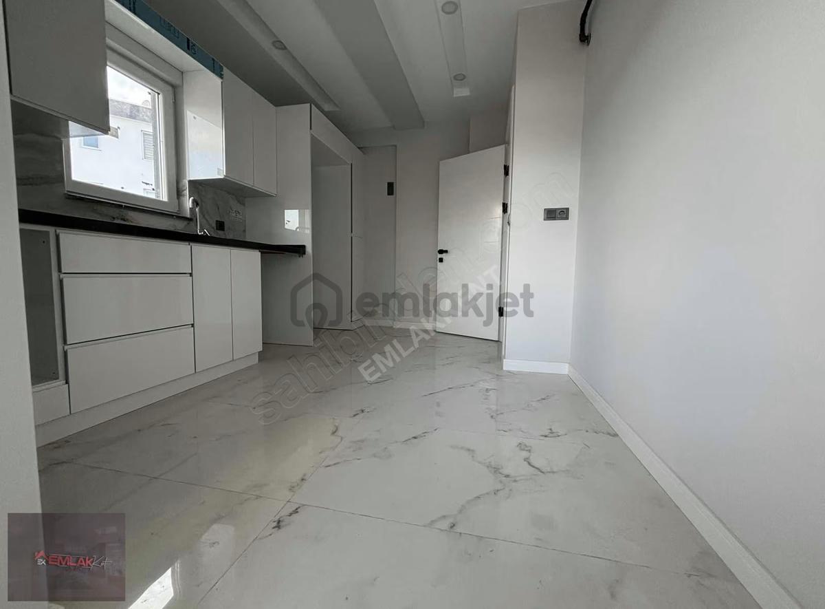 Emlakkent'den Satılık İskanlı Lüks 2+1 Daire - 15