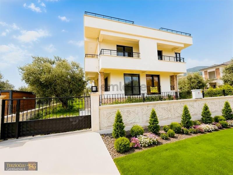 Terzioğlu'ndan Gürede Geniş Bahçeli 4+1 Villa - 34