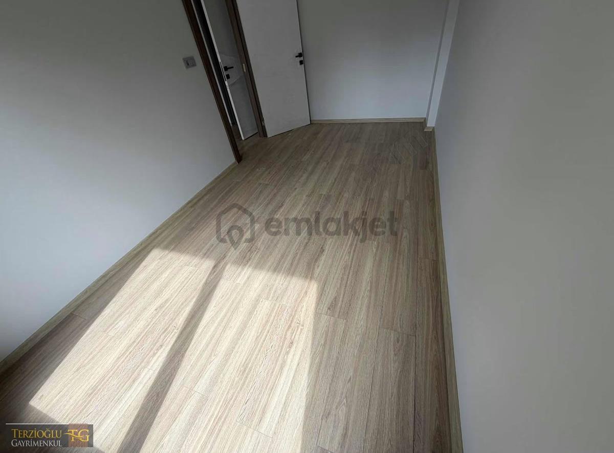 Terzioğlu'ndan Çamlı Belde Doğa Manzaralı 1+1 Geniş Daire - 17