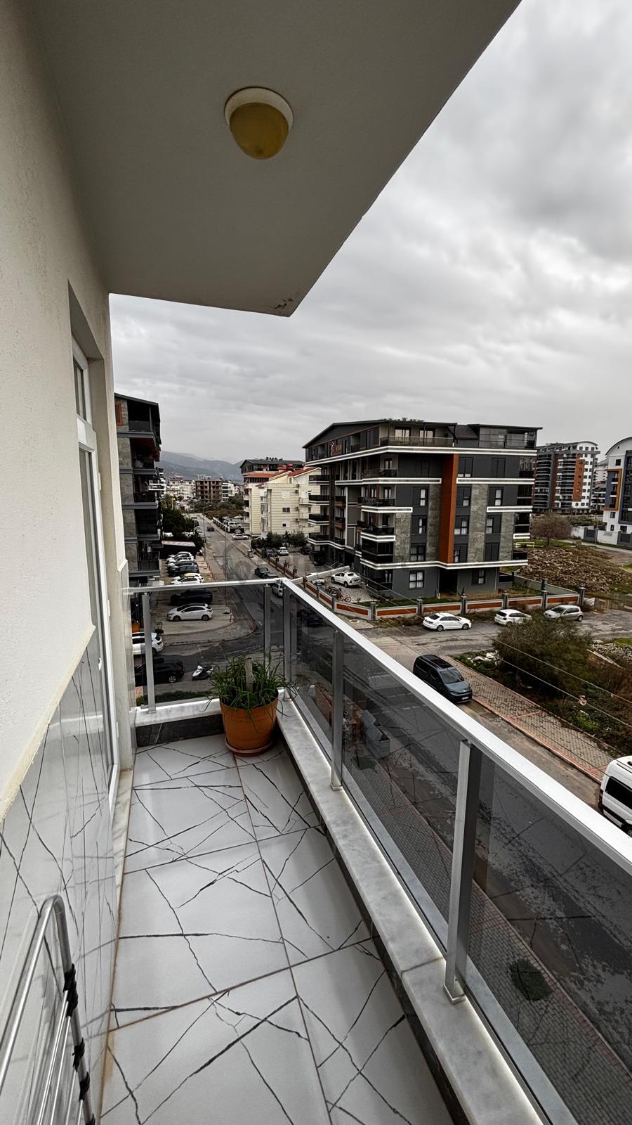 Deniz Yolunda Cadde Üzeri 3+1 Daire - 24