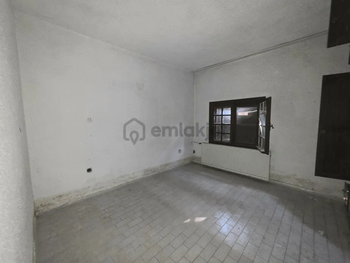 Altınova Sahilde 400 M2 Arsa İçerisinde Müstakil Villa - 31