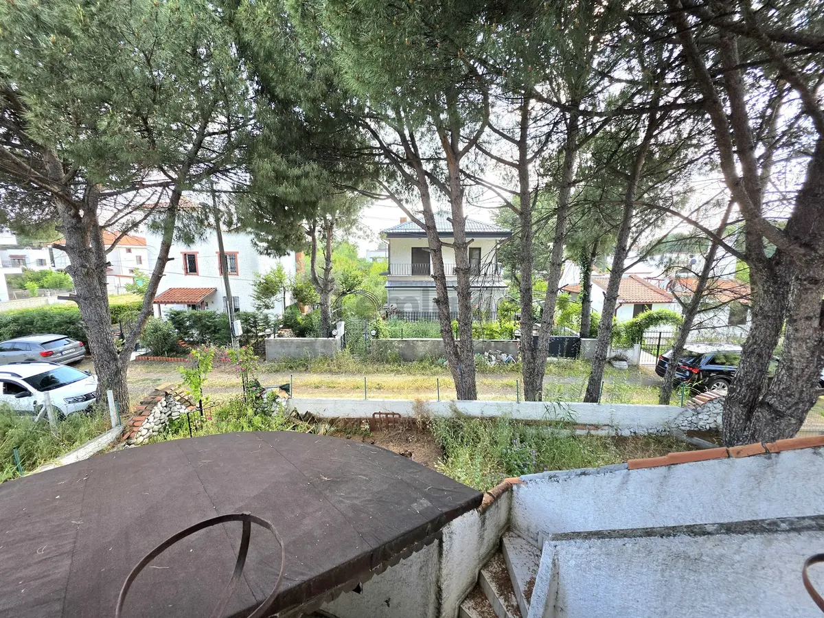 Altınova Sahilde 400 M2 Arsa İçerisinde Müstakil Villa - 8