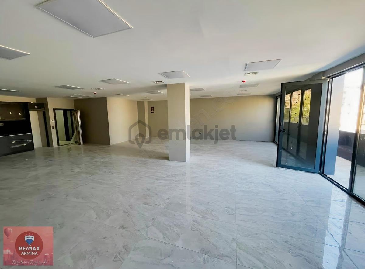 İzmit Merkezde Prestijli Lüks Ofisler - 23