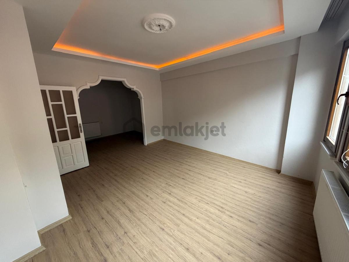 Erdoğdu Bahcecik Yolu Üzerin De Doğalgazlı Satılık Daire - 5