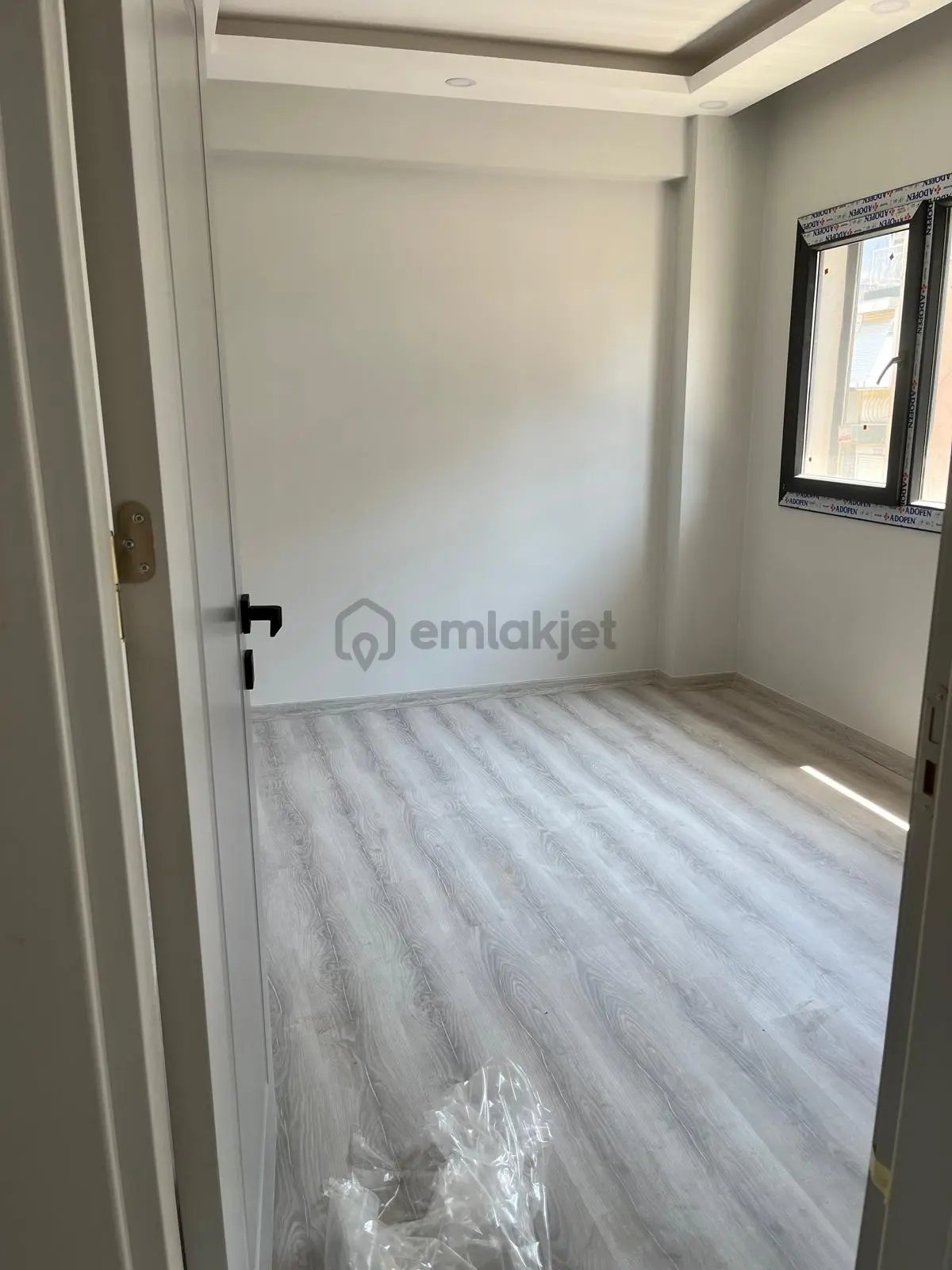 Acil Buca Uçanyola Yakın Arakat Sıfır Daire - 11