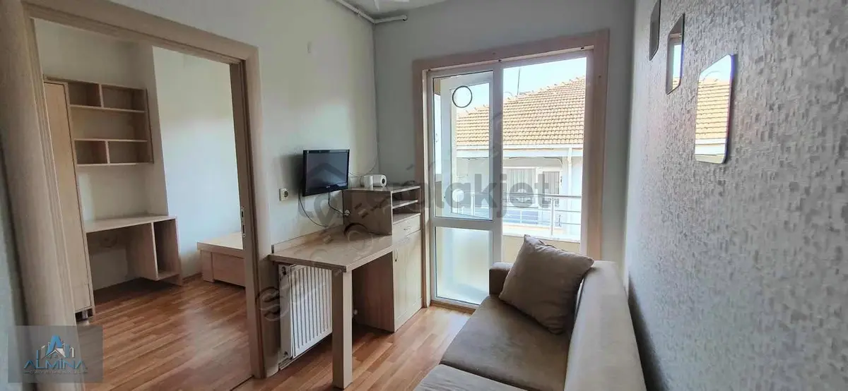 Almina'dan Koşu Yolu Üzerinde 2+1 Kiralık Daire - 32