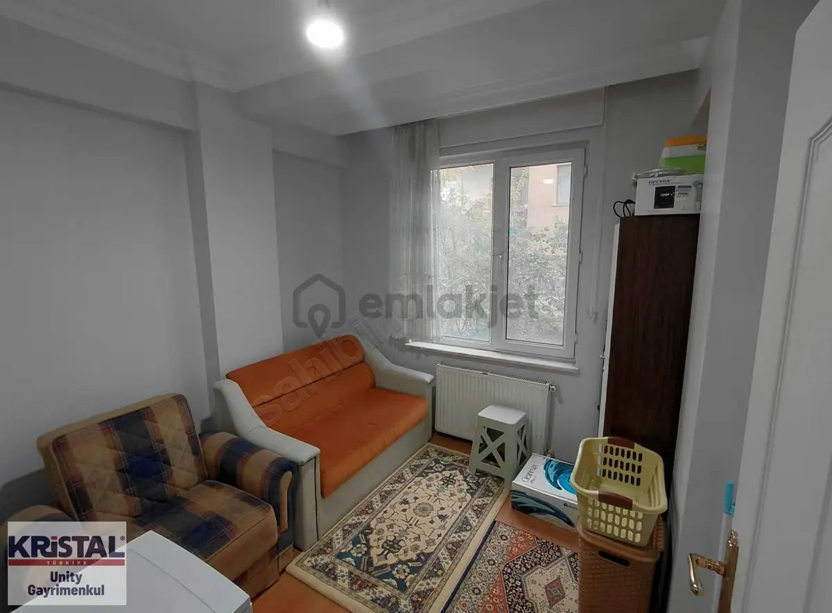 Bahçelievler'de Bakımlı Köşebaşı 3+1 Daire - 9