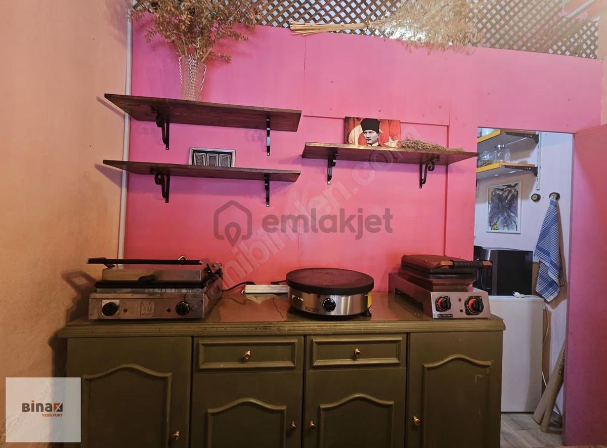 İzmir İn Kalbin De Devren Kiralık İşyeri - 8