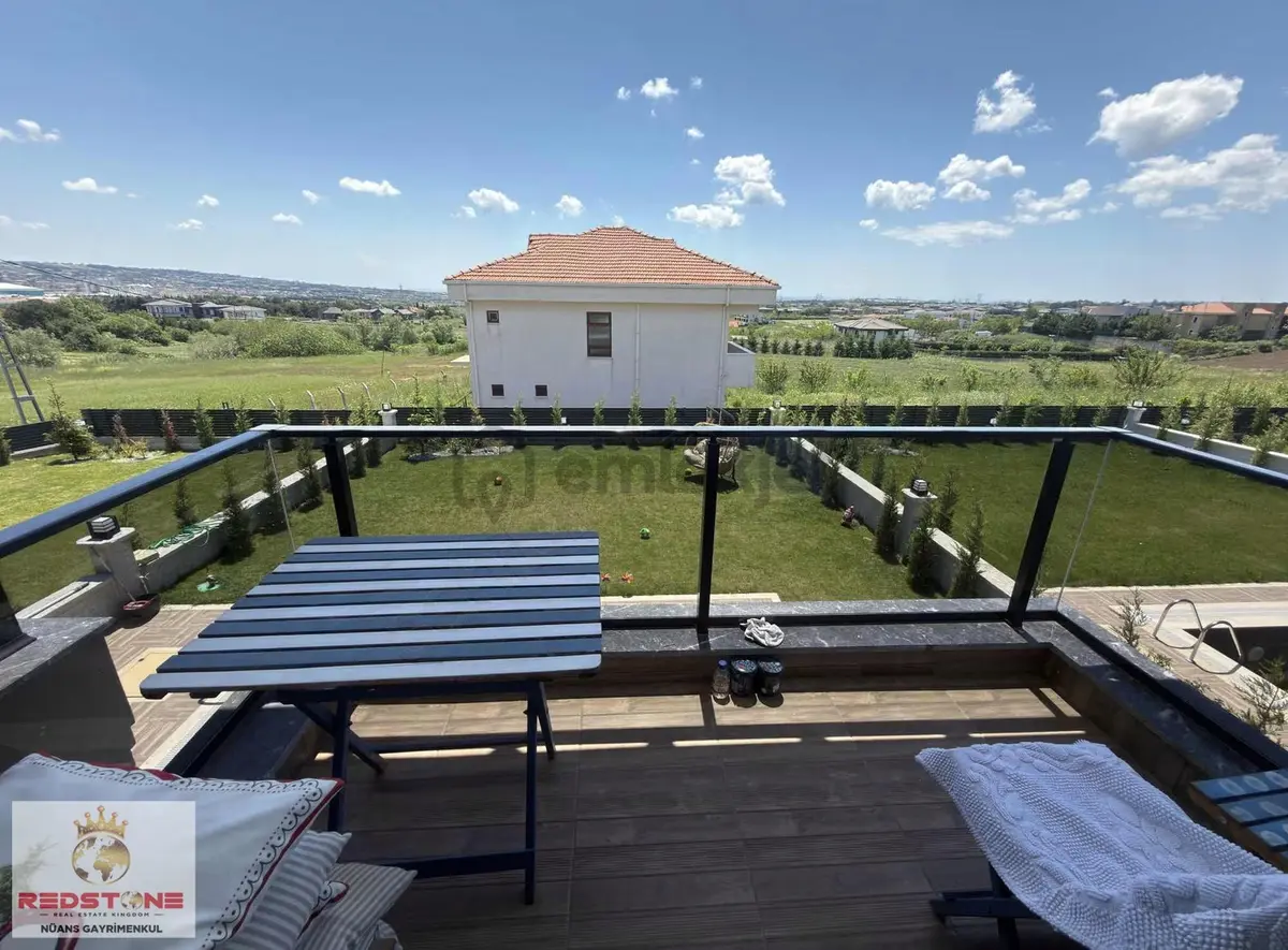 Site İçerisinde Müstakil Havuzlu Yeni Villa - 23
