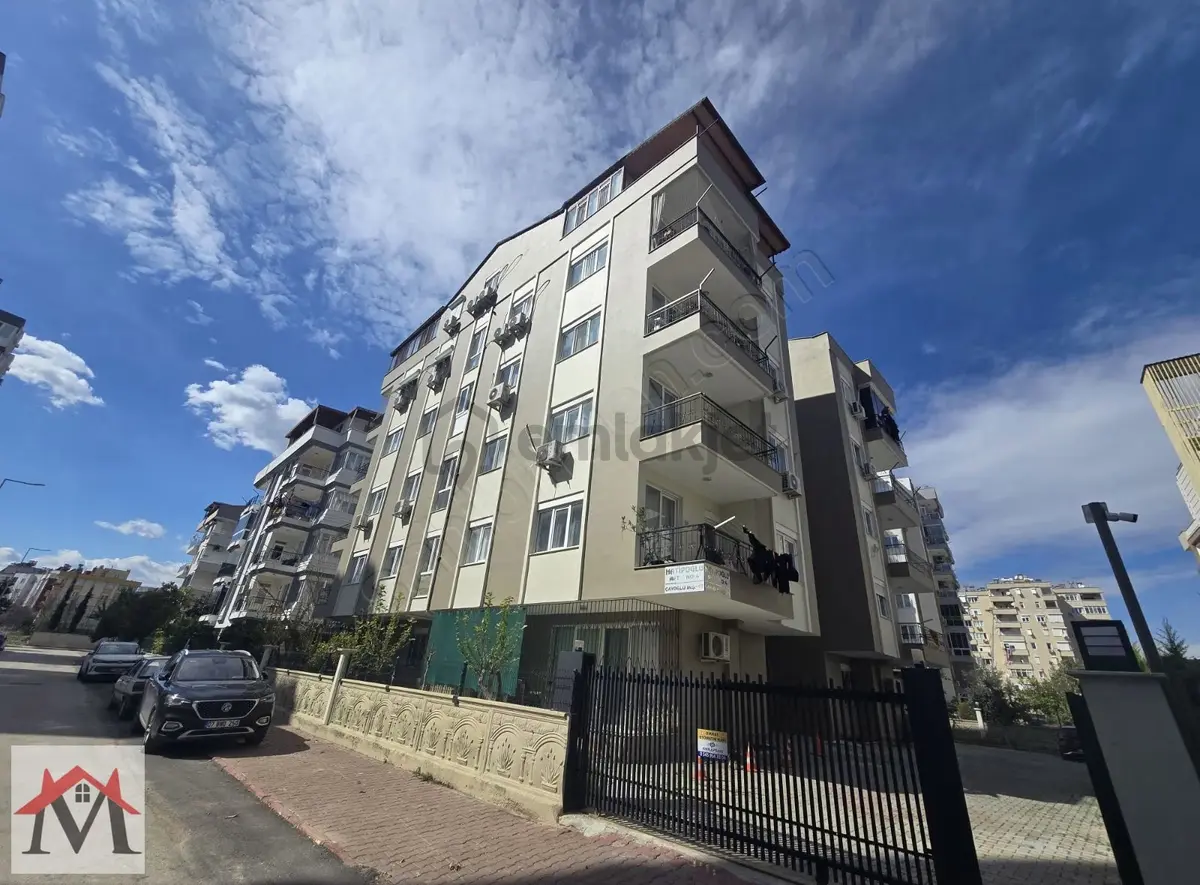 Kızıltoprak Mahallesinde 3+1 Ters Dublex Daire - 9