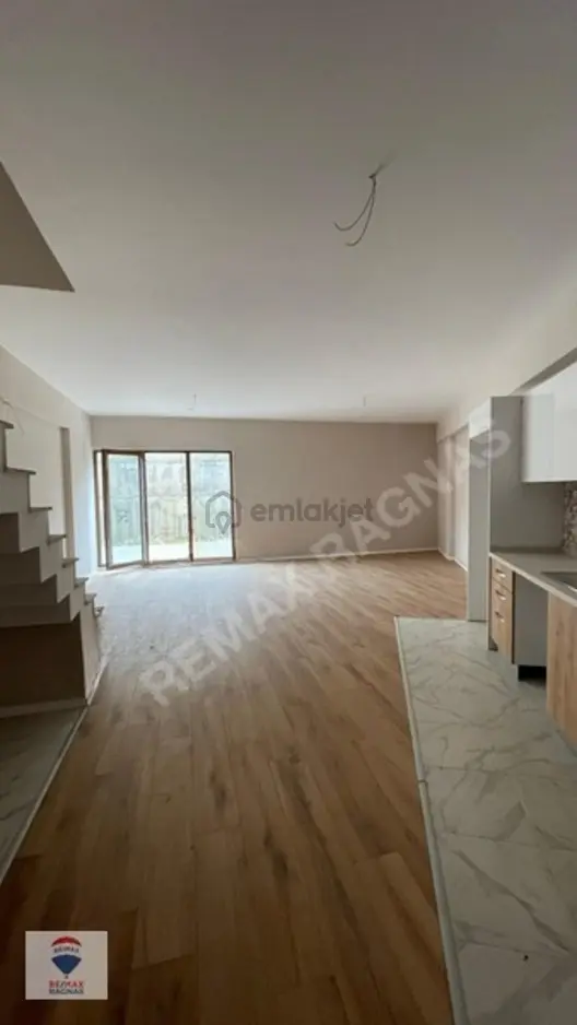 Pendik Captain Hill'de 2+2 Bahçe Dubleksi Kiralık Daire - 25
