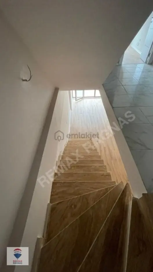 Pendik Captain Hill'de 2+2 Bahçe Dubleksi Kiralık Daire - 11