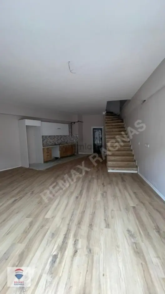 Pendik Captain Hill'de 2+2 Bahçe Dubleksi Kiralık Daire - 8