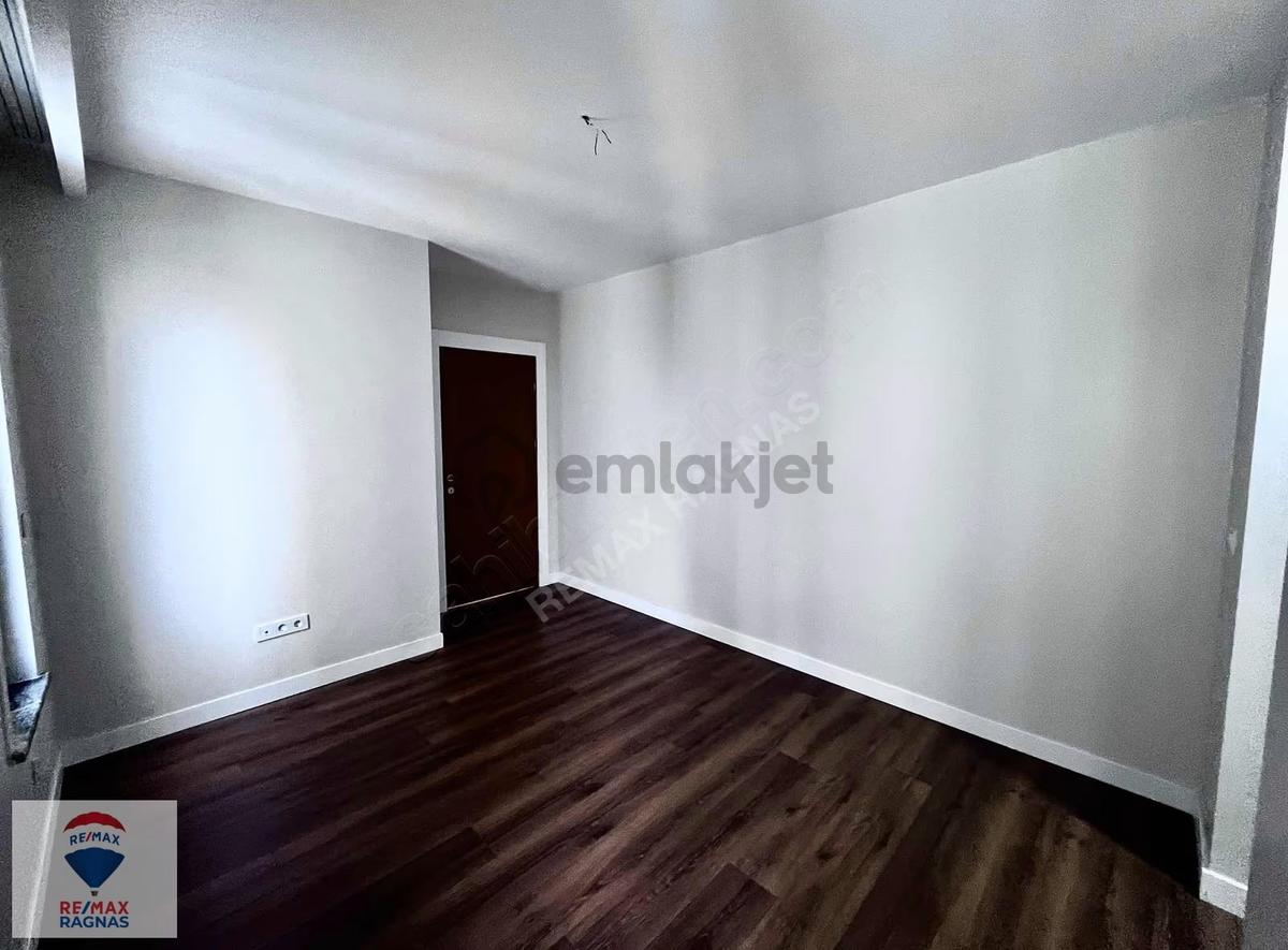 Taşdelen Trt Sitesinde Açık Cephe 3+1 Daire - 12
