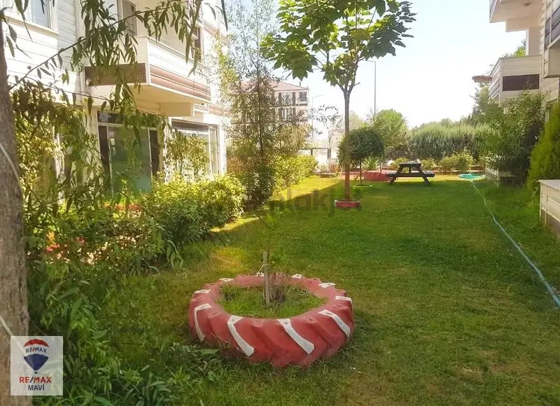 Karasu Gardenya Sitesinde Çift Balkon, Çift Havuz, Denize 250m - 17