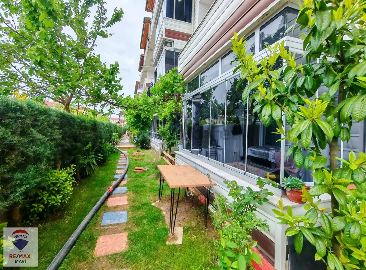 Karasu Gardenya Sitesinde Çift Balkon, Çift Havuz, Denize 250m - 8