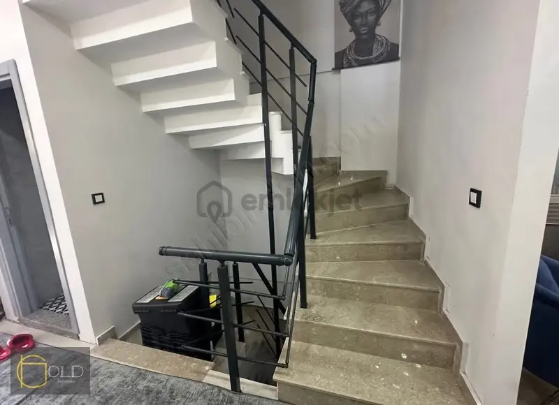 Güzelyalı Da Denize 200 Metre 6+1 Villa - 11