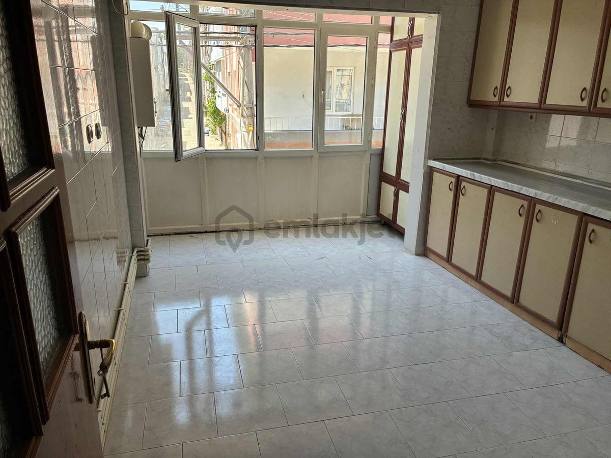 2+1 Cadde Üstü Kiralık - 8