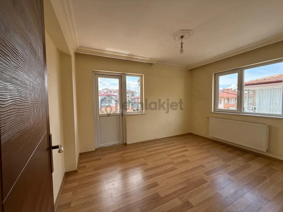 Atapark Cadde Üstü 3+1 Kiralık - 8