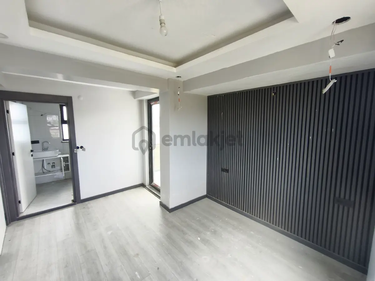 Edremit Hamidiye Mahallesinde - 30