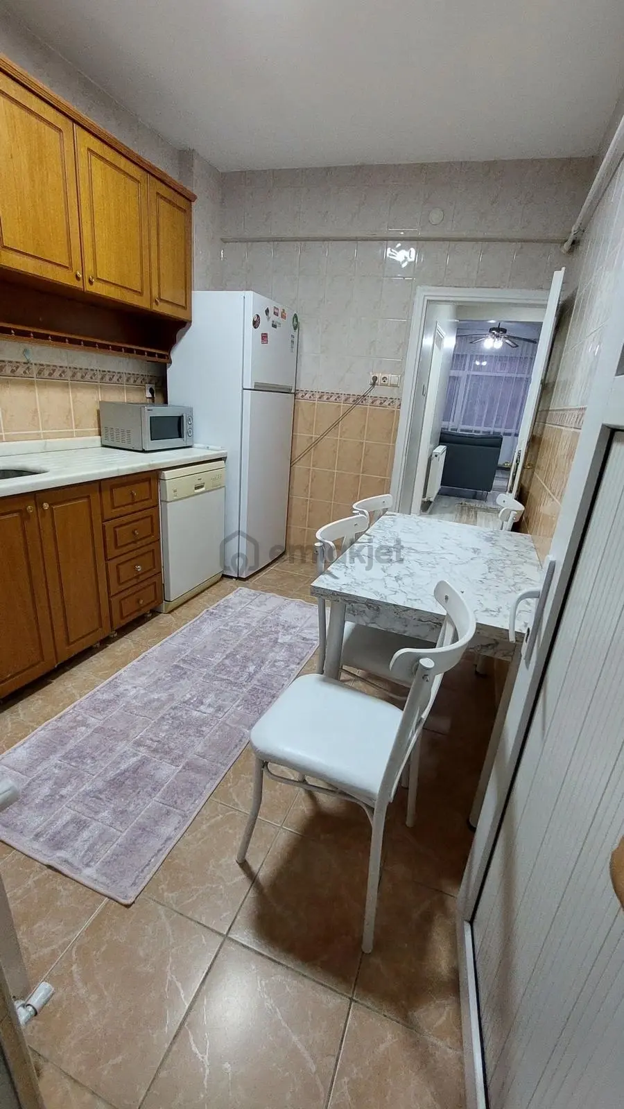 Sultanselim Mahallesinde Eşyalı Cadde Üstünde Daire - 17