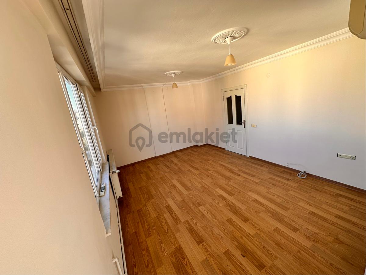 Sahibinden Emek'te Merkezi Konumda Doğalgazlı İskanlı Daire - 3