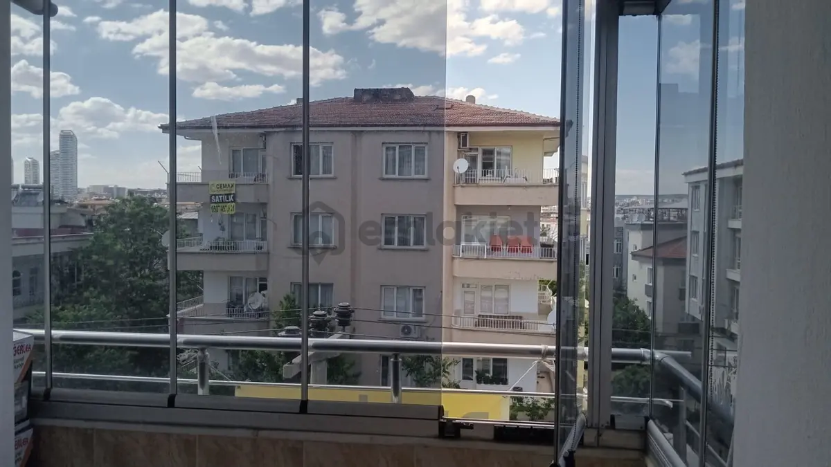 Kemal Bayındır Has.civarı Satılık 3+1 Bakımlı Asansörlü Daire - 14