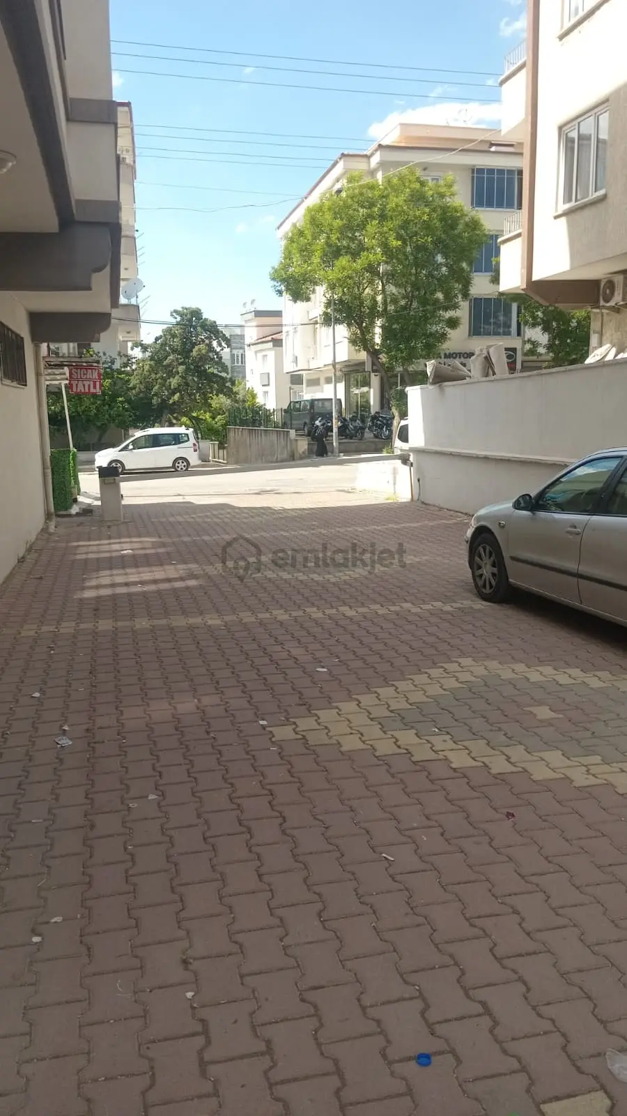 Kemal Bayındır Has.civarı Satılık 3+1 Bakımlı Asansörlü Daire - 17