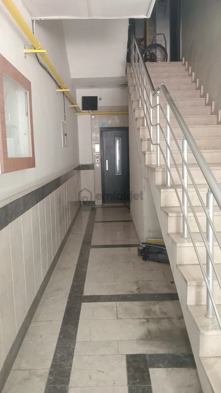 Kemal Bayındır Has.civarı Satılık 3+1 Bakımlı Asansörlü Daire - 16