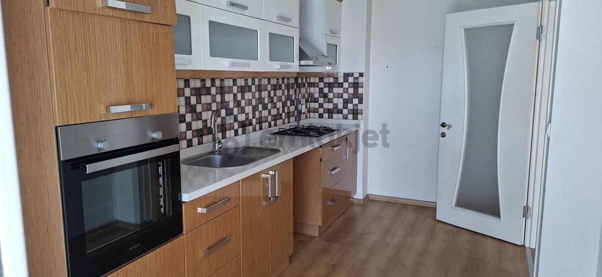 Postacılar Mahallesınde Bakımlı 3+1 Kıralık Daıre - 4