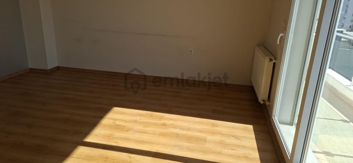 Postacılar Mahallesınde Bakımlı 3+1 Kıralık Daıre - 13