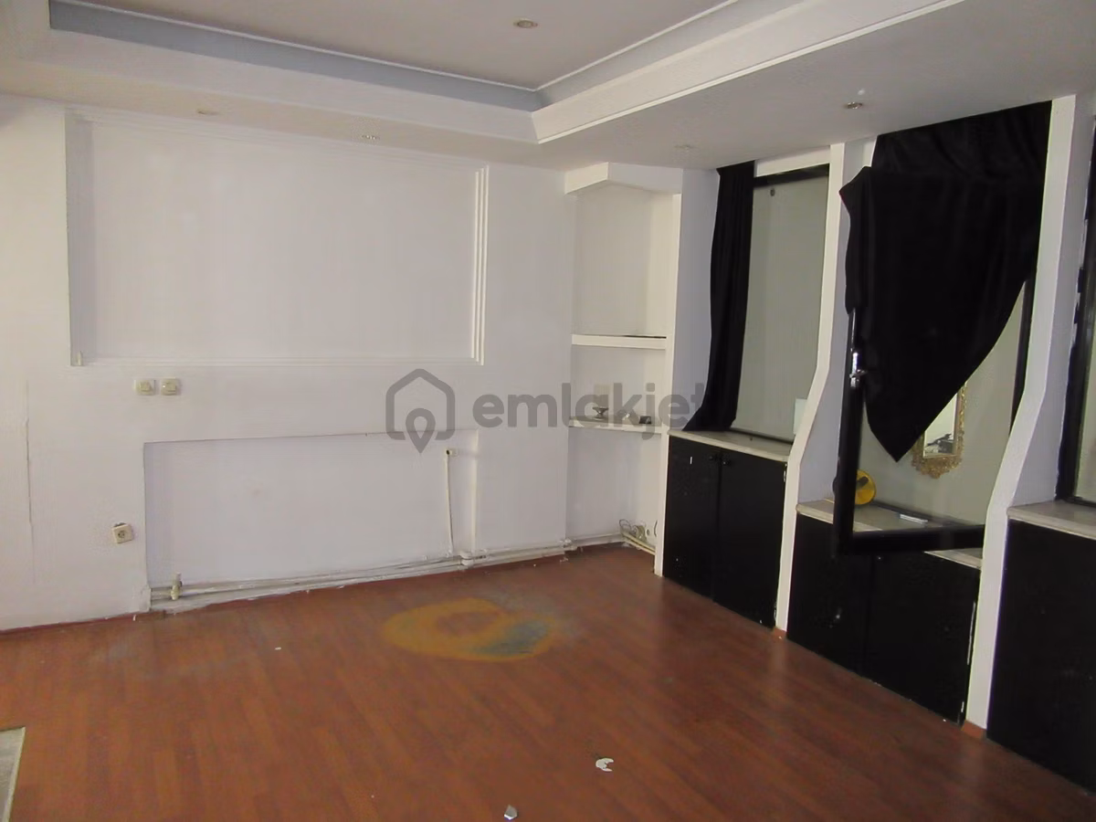 Emniyetevlerinde 280m2 Ters Dubleks Kiralık İşyeri - 8