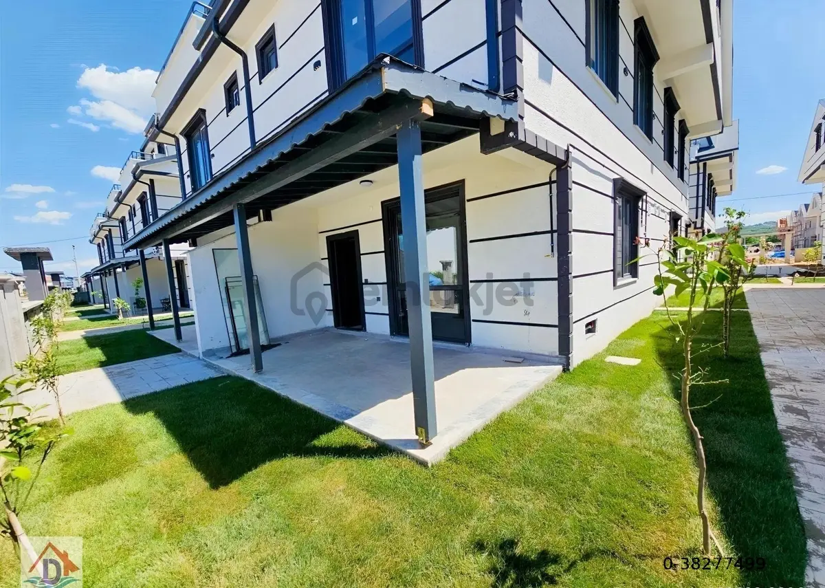 Deniz'den 4+1 Ön Cephe , Yerden Isıtmalı,bahçeli Villa - 14