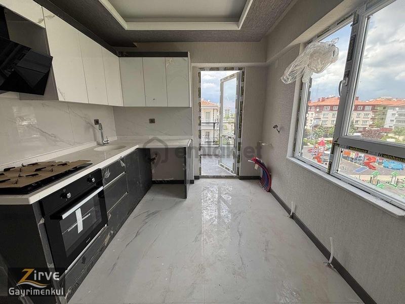Zirveden Yıldırımda Köşebaşı 3+1 Lüx Satılık Daire