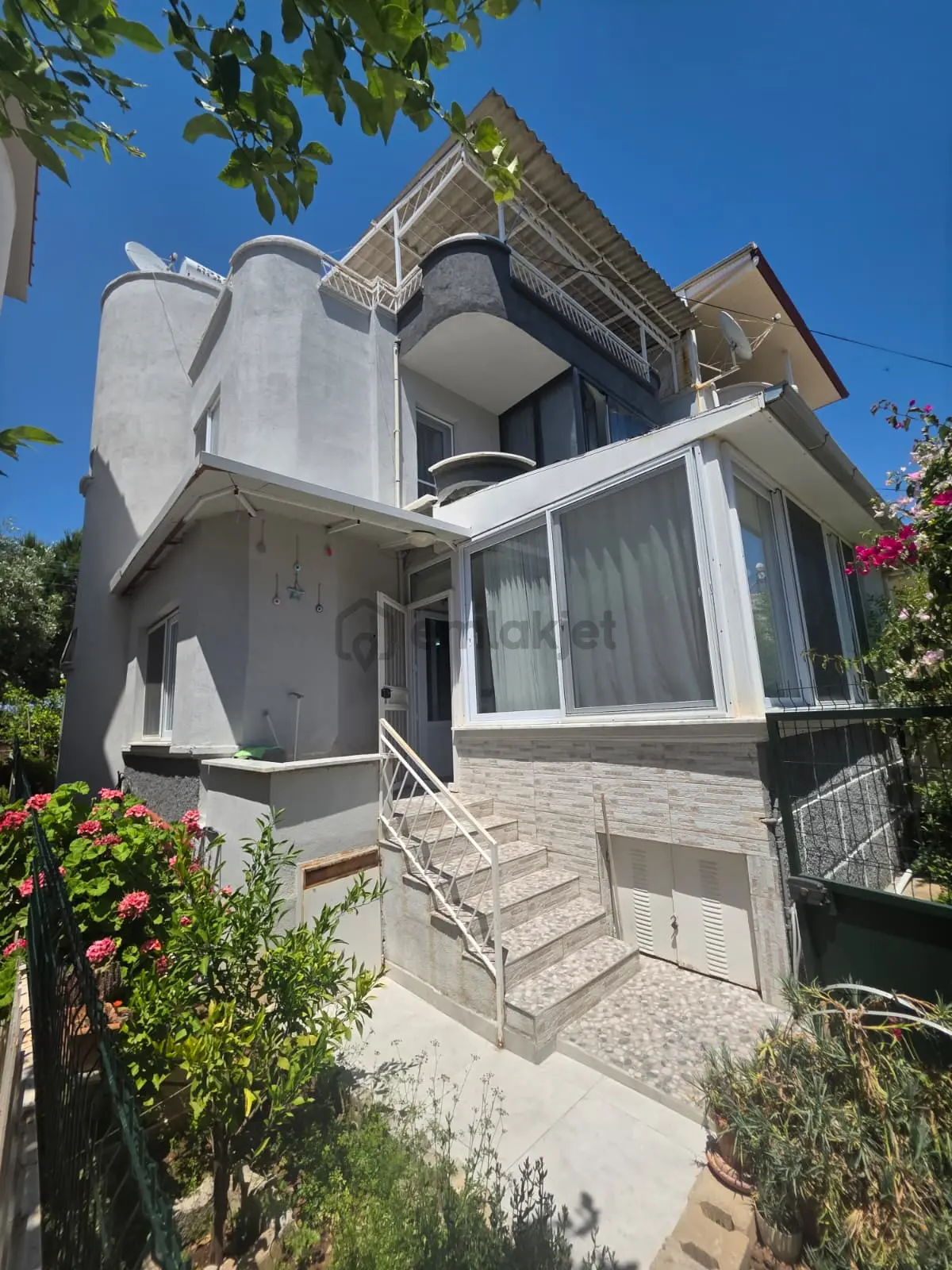 Denize Yürüme Mesafesinde Müstakil Bahçeli Villa - 9