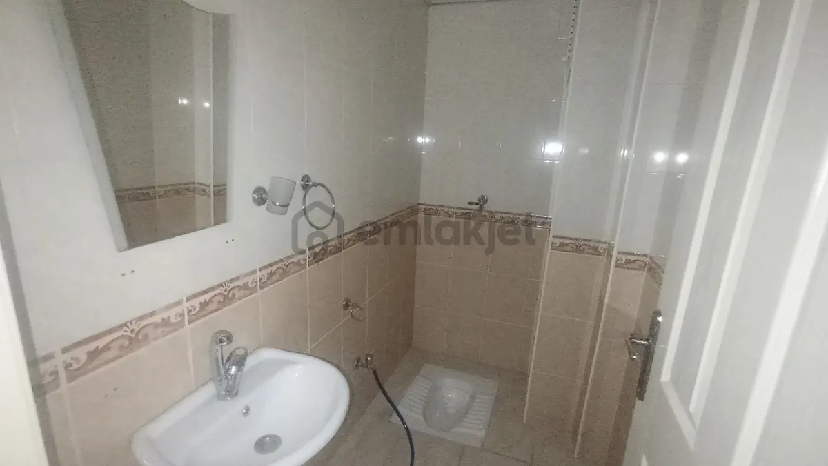 Kolejtepe Mahlesinde Temiz Asansörlü 2+1 Göbek Kat Daire - 8