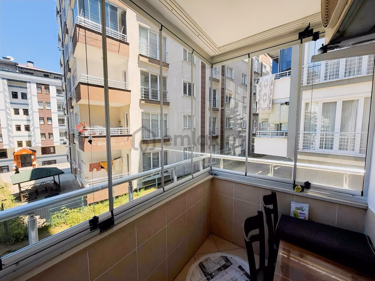 Yomra Merkezde Satılık 3+1 - 170 M² Ferah Daire - 30