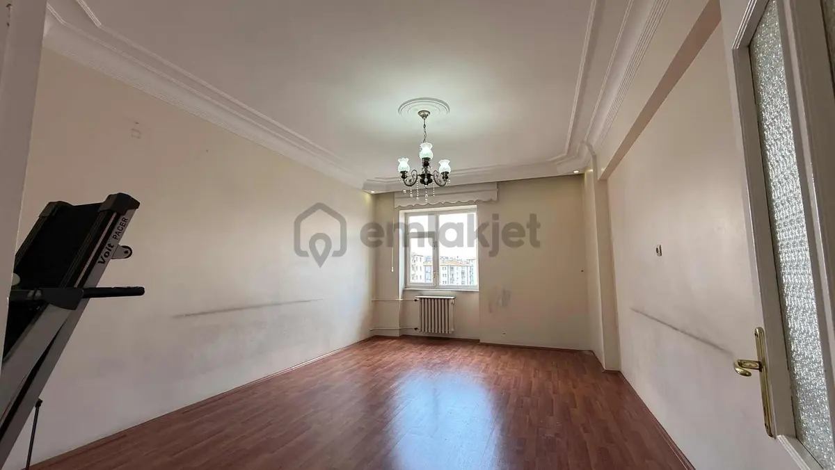 Erciyesevler Mah. 4+1 Kiralık Geniş Daire - 27