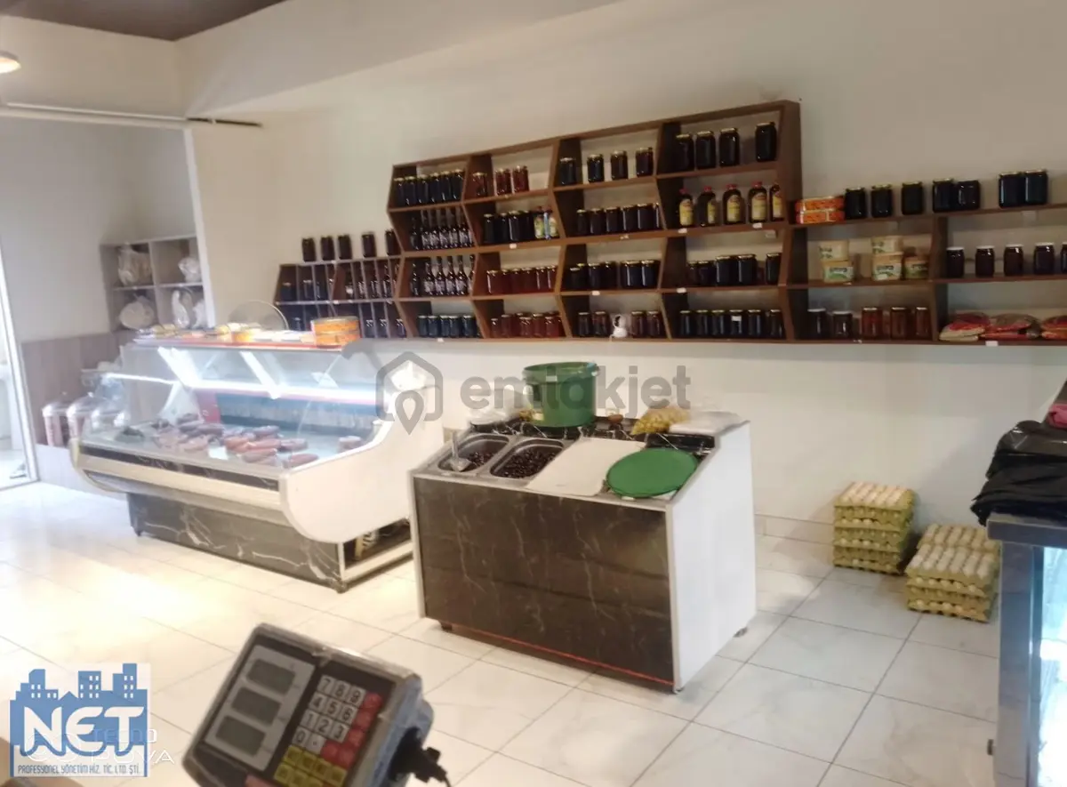 Yomra Ticaret Merkezinde Satılık Dükkân - 3