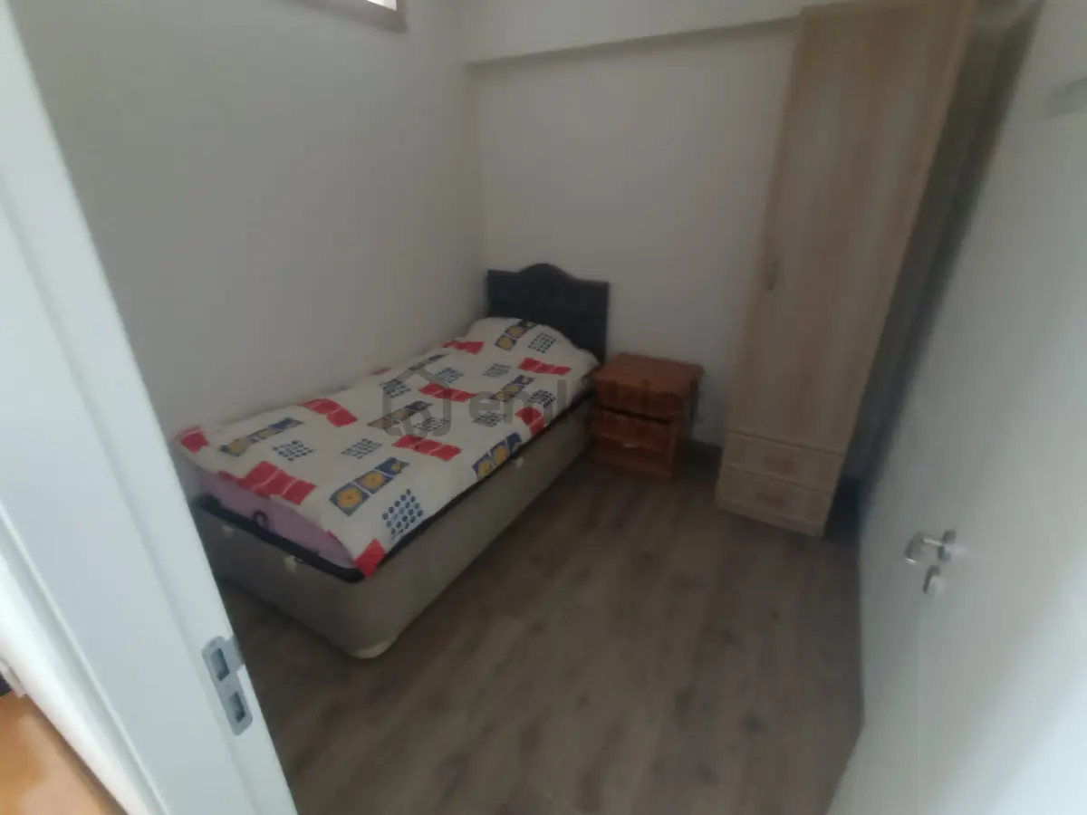 Merkezi Konumda Full Eşyalı Bakımlı Doğalgazlı 2+1 Daire - 8