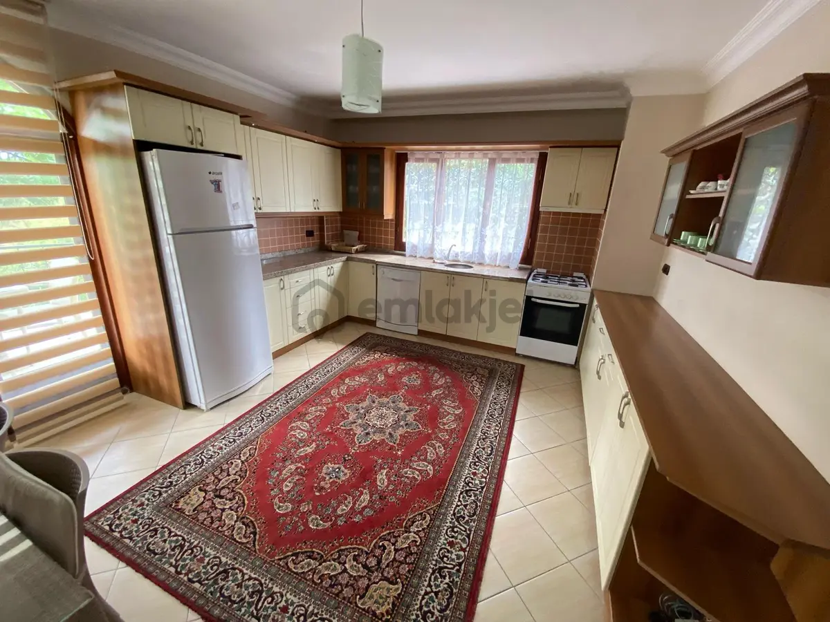 Trabzon'da Satılık Havuzlu Villa - 8