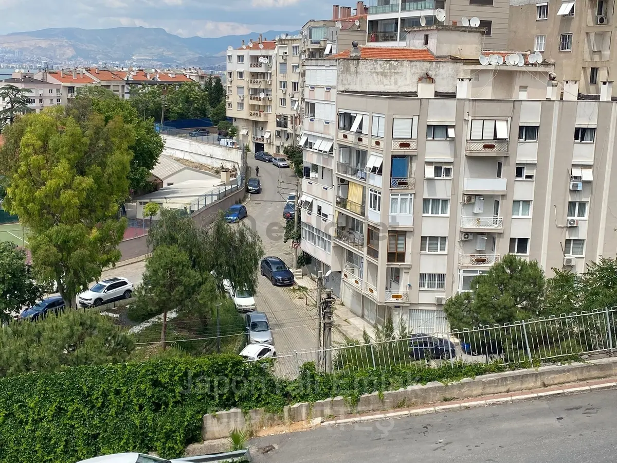 Küçükyalıda Deniz Manzaralı Ara Kat Satılık Daire - 27