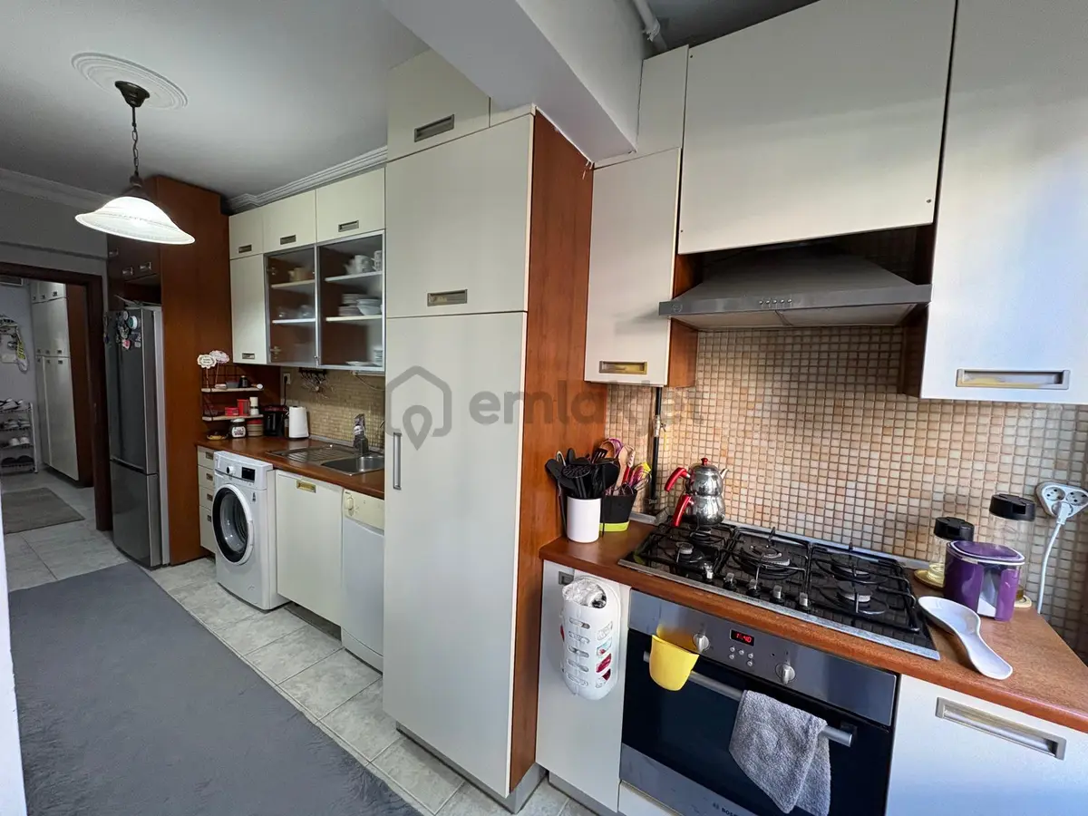 Maltepe Altayçeşme'de Site İçerisin'de Oldukça Kullanışlı 3+1 - 5