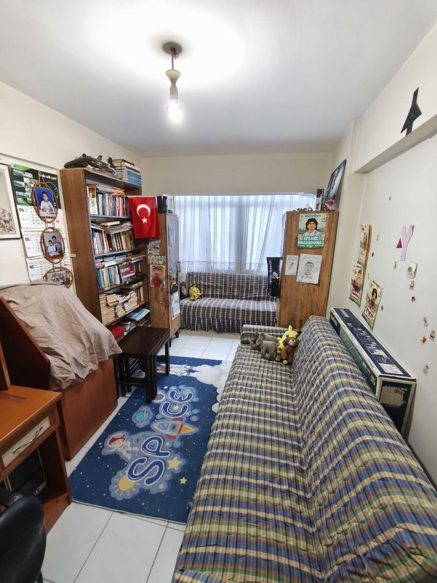 Yeşilyurt Reis Mahallesinde 3+1 Arakat Çift Cephe Otoparklı - 17