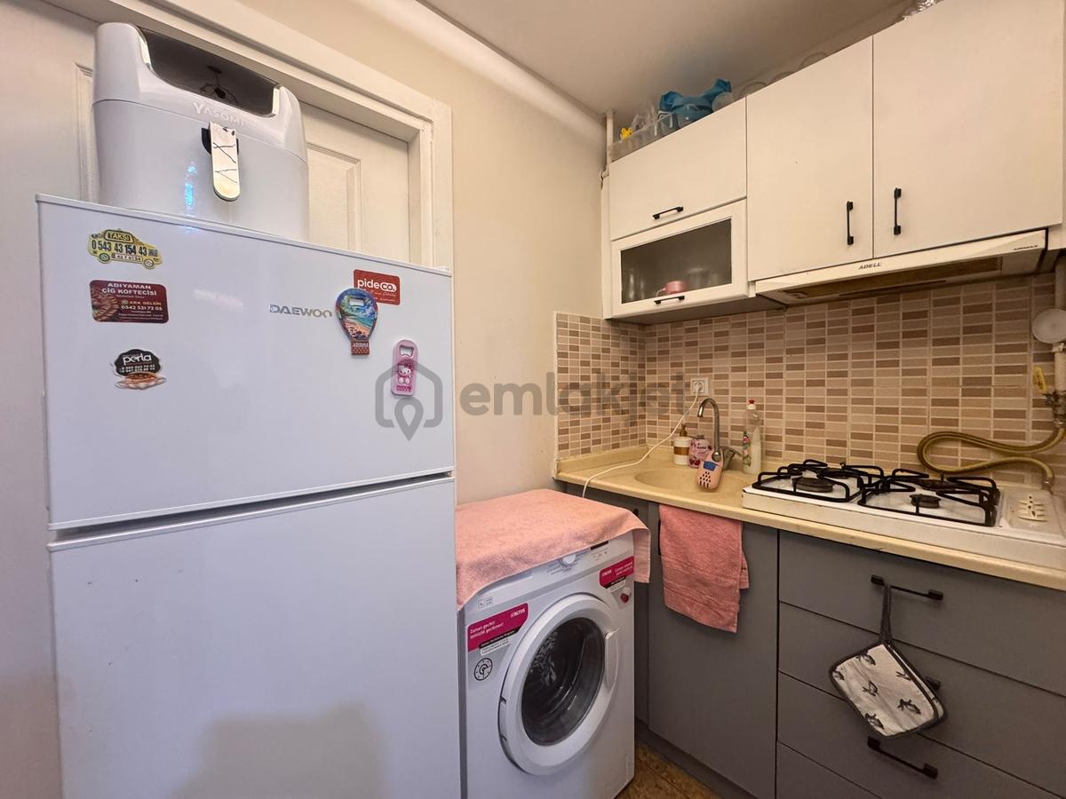 Blue Emlaktan Meydanda Kiralık 1+1 Daire - 8